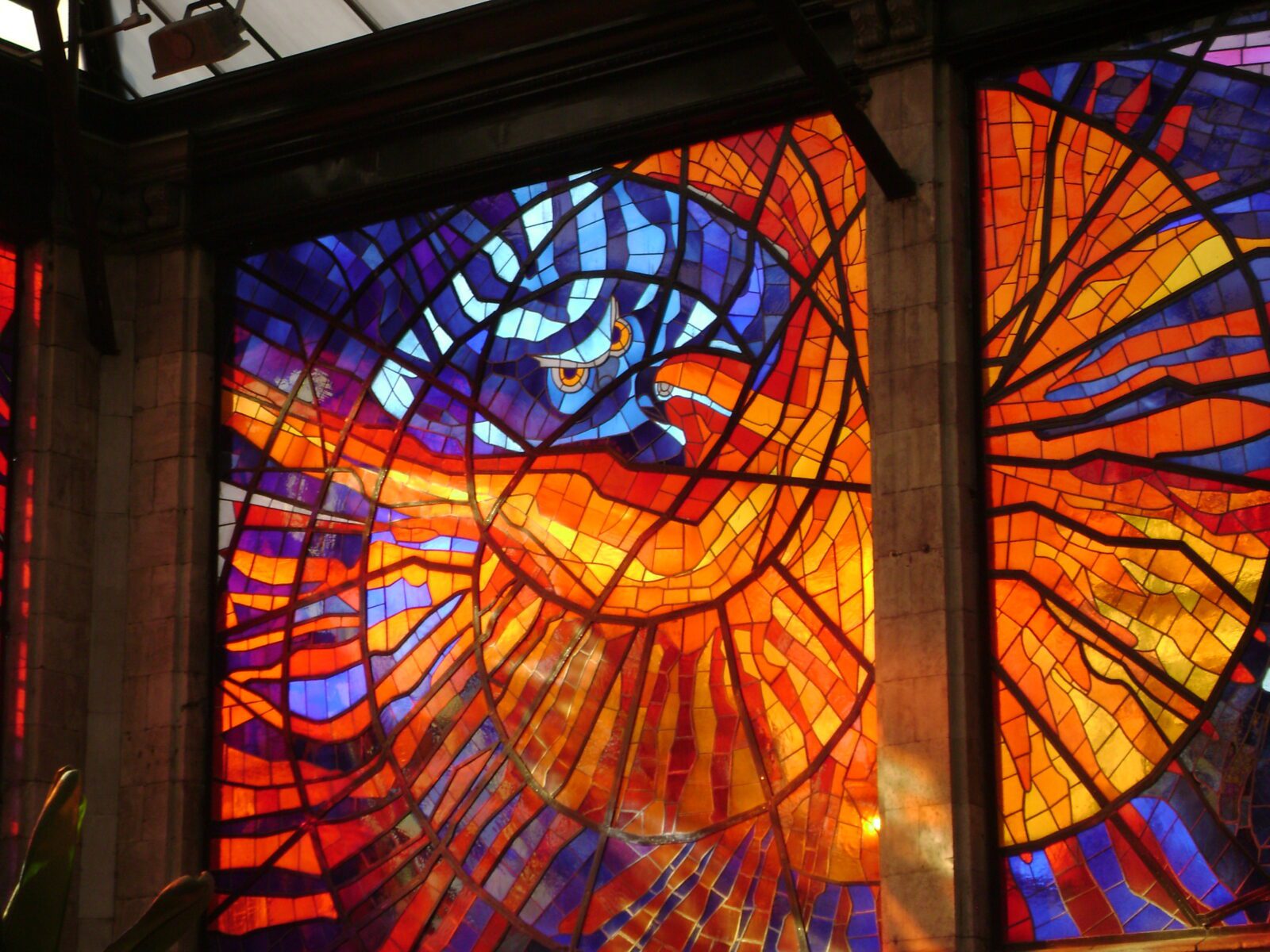 Stained_glass_3